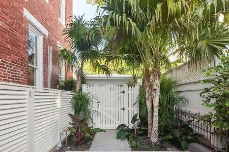 Takeover At The Grand Maloney Key West Casa vacanze
