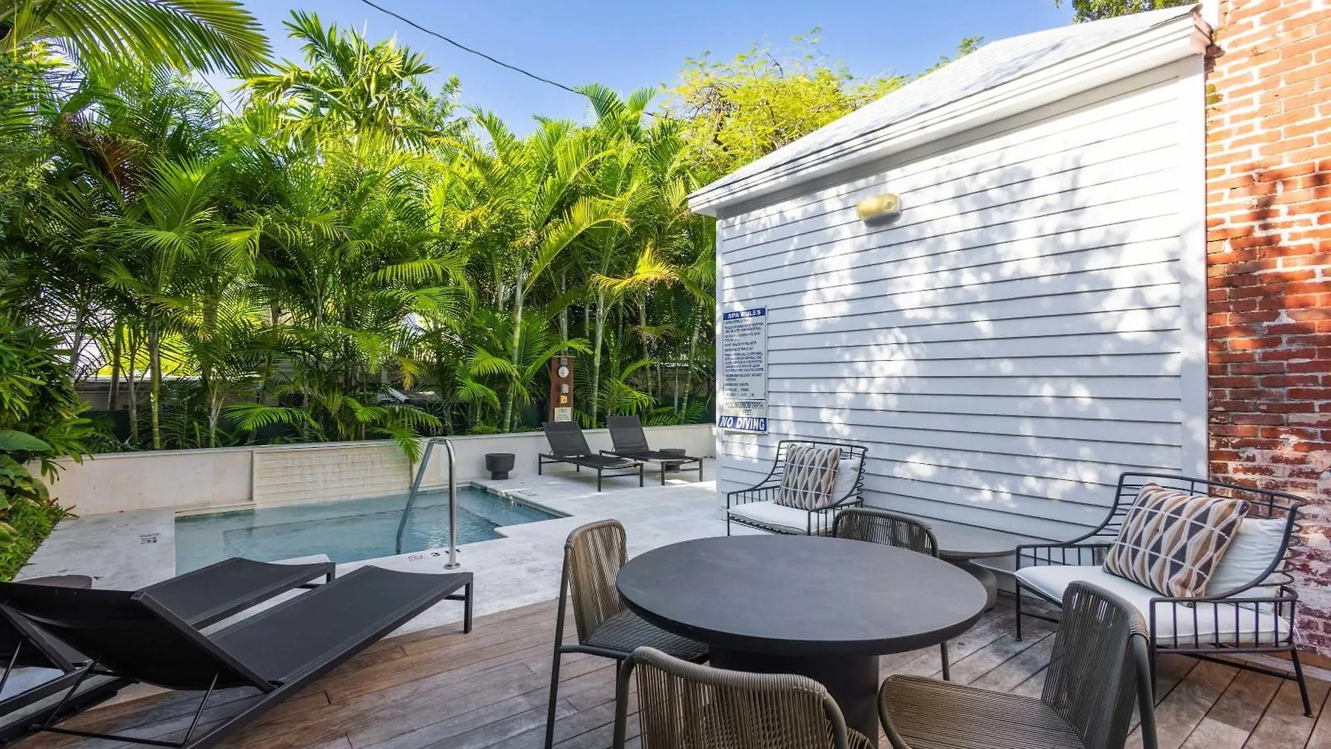 Takeover At The Grand Maloney Key West Stati Uniti